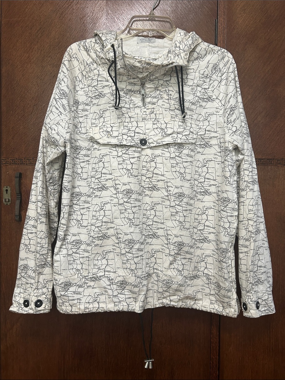Zara Man Map-Print Pullover Anorak in Off-White and Black jacket size S